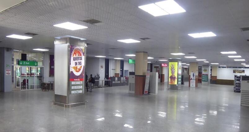 拉各斯機(jī)場(chǎng)廣告